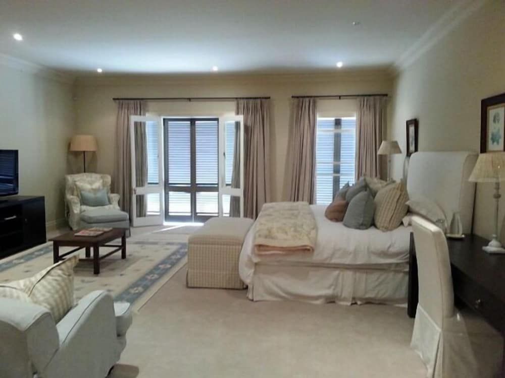 Arum Hill Lodge Luxury Suite, Patio 6