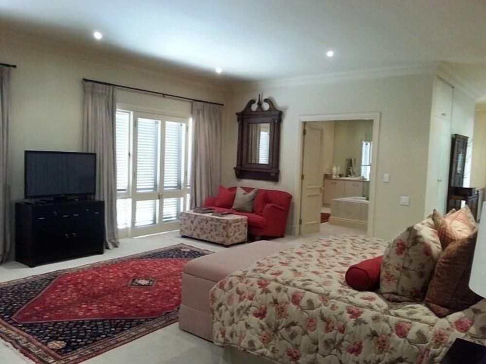 Arum Hill Lodge Luxury Suite, Patio 7