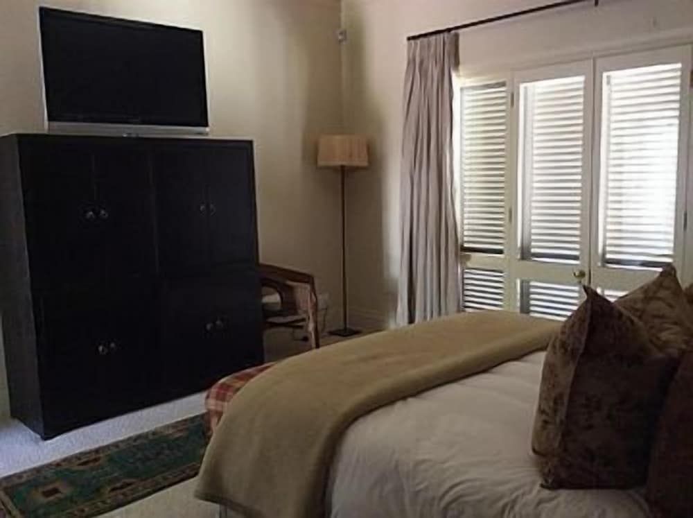 Arum Hill Lodge Superior Room, Patio 4