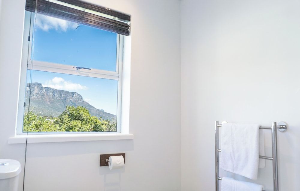 Finchley Guest House Standard Mountain View Room (4) 11