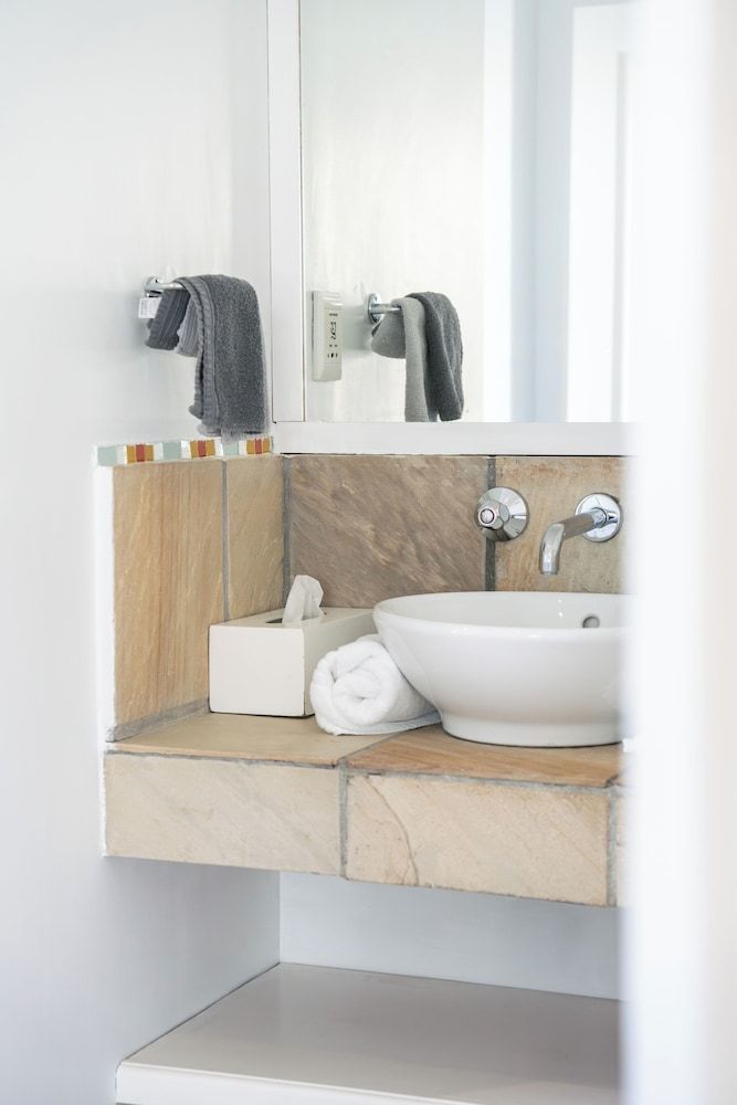 Finchley Guest House Standard Mountain View Room (4) 9