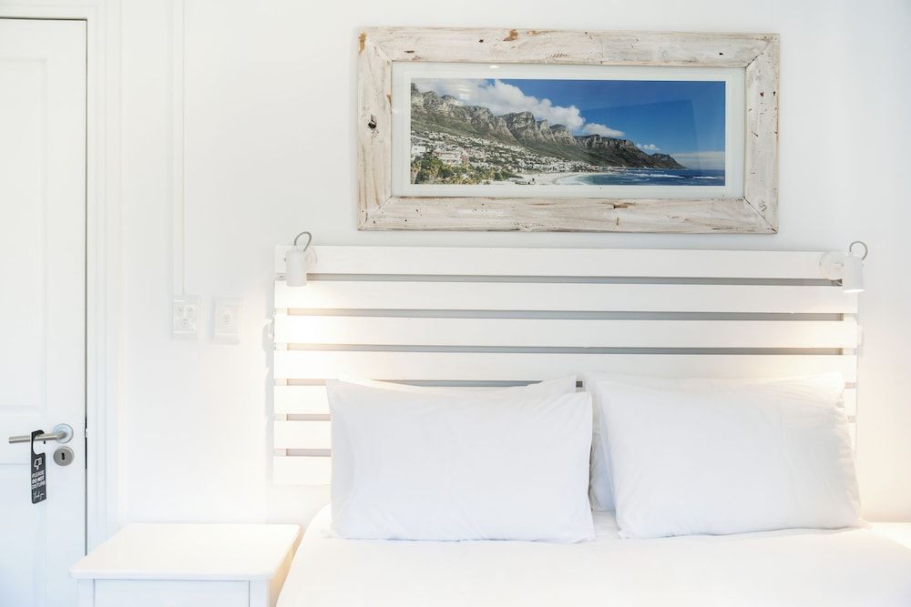 Finchley Guest House Standard Mountain View Room (4)