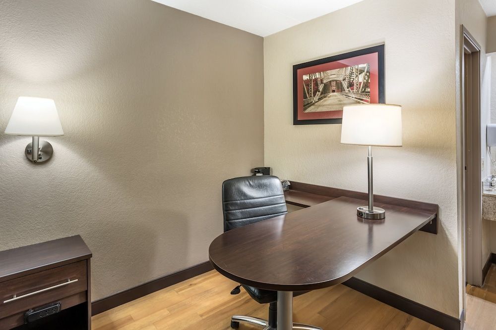 Red Roof Inn Danville, PA Superior Room, 1 King Bed (Smoke Free) 7