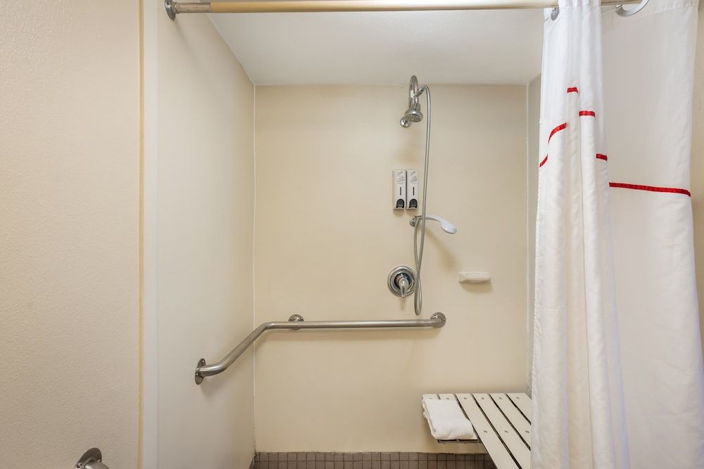 Red Roof Inn Danville, PA Business Room, 1 King Bed, Accessible (Smoke Free) 5