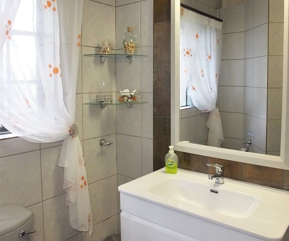 Tatenda Guesthouse Family Room 3