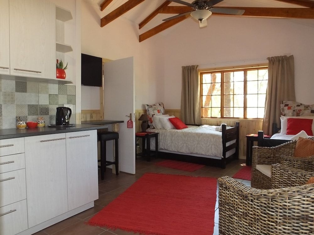 Family Cabin, 1 Bedroom, Pool Access, Garden Area