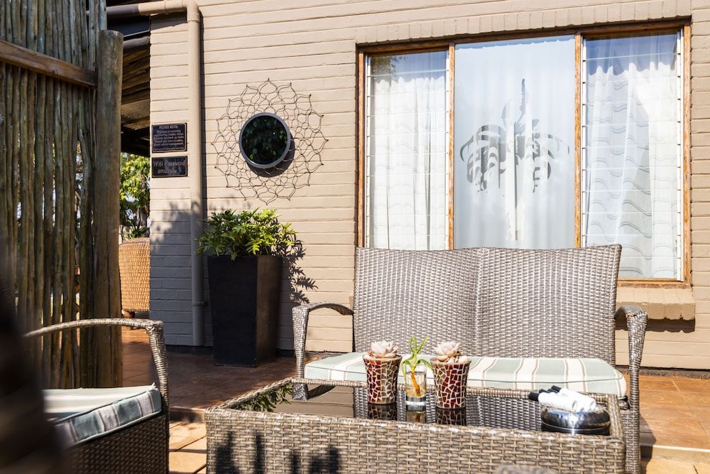 Ama Zulu Guesthouse and Safaris Family Suite 12