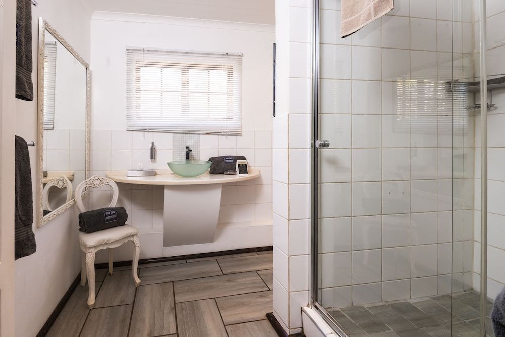 Ama Zulu Guesthouse and Safaris Deluxe Apartment 14