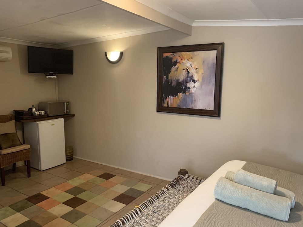Ama Zulu Guesthouse and Safaris Economy Double Room 4