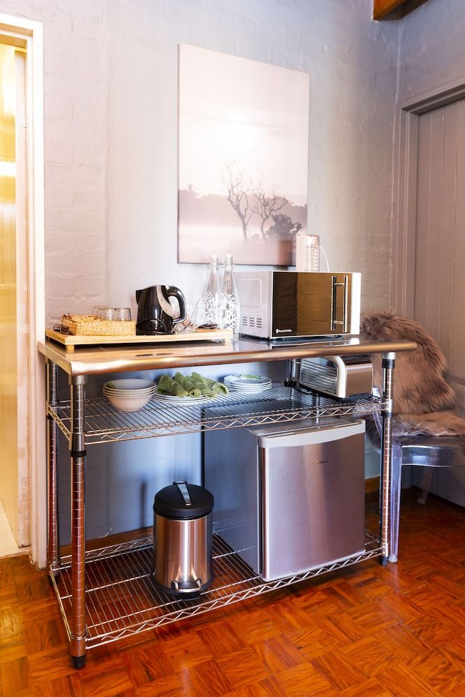 Ama Zulu Guesthouse and Safaris Family Suite 9