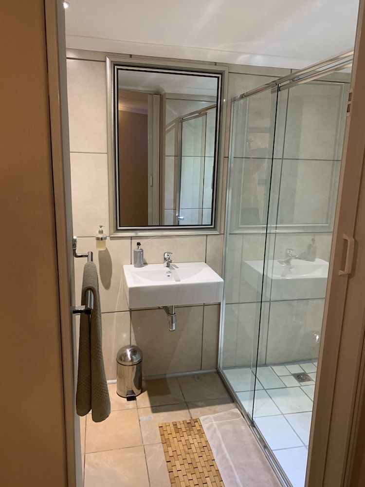 Ama Zulu Guesthouse and Safaris Economy Double Room 9