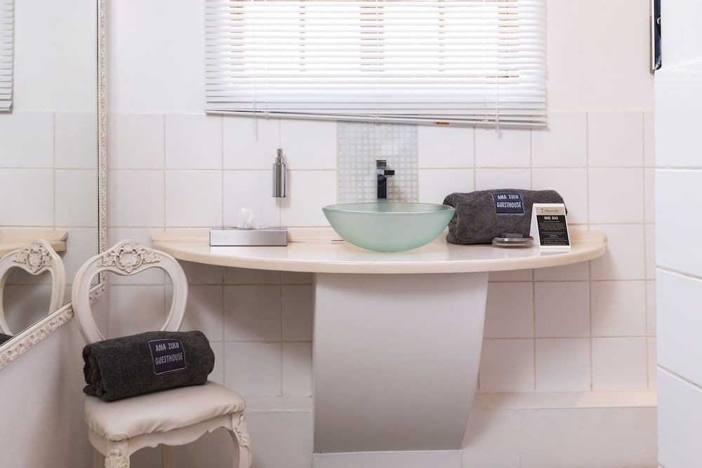 Ama Zulu Guesthouse and Safaris Deluxe Apartment 13