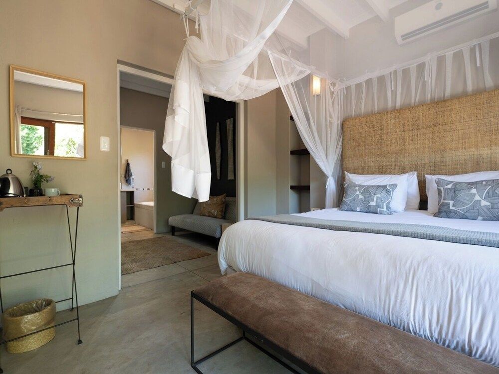 Ekhaya Suite 1