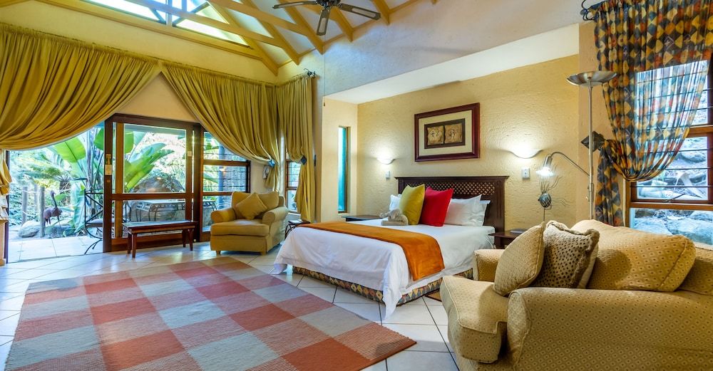 Honeymoon Suite, 1 King Bed, Hot Tub, Garden View