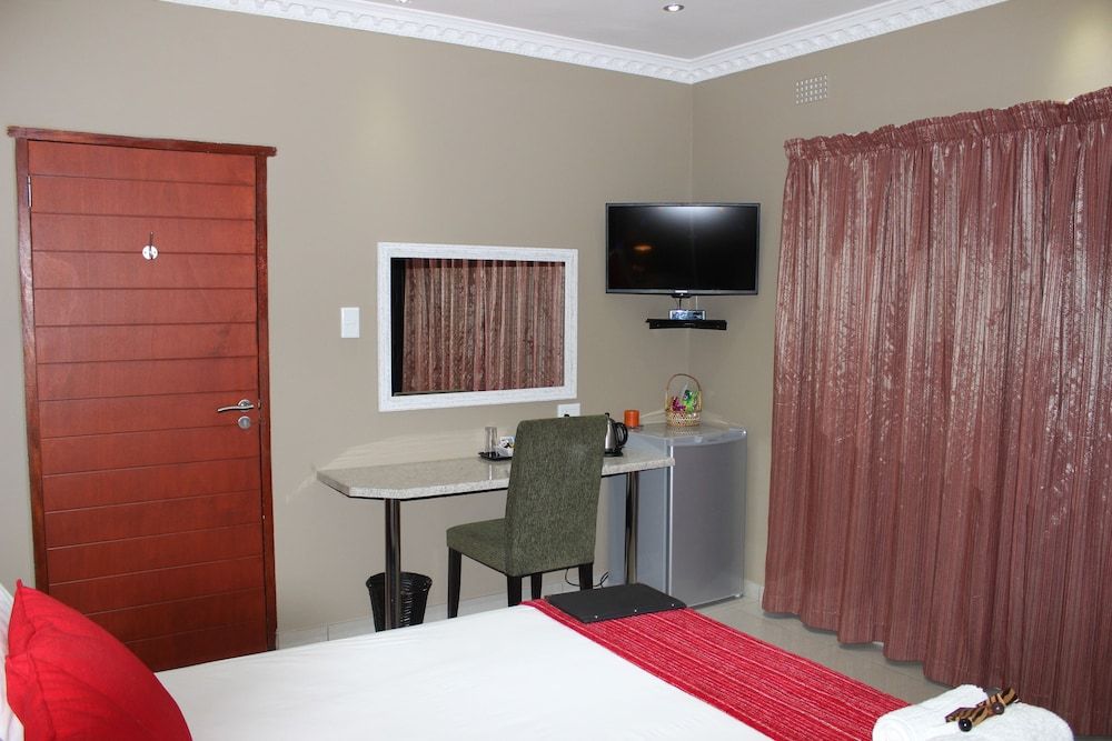 Big Five Guest House Standard Room 13