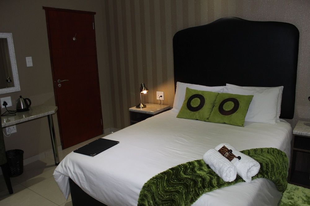 Big Five Guest House Standard Room 3