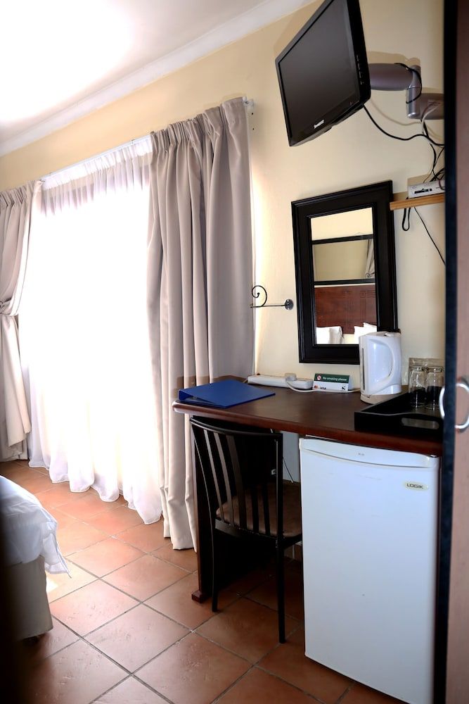 Morulana Guest House Standard Room, 1 Bedroom 9