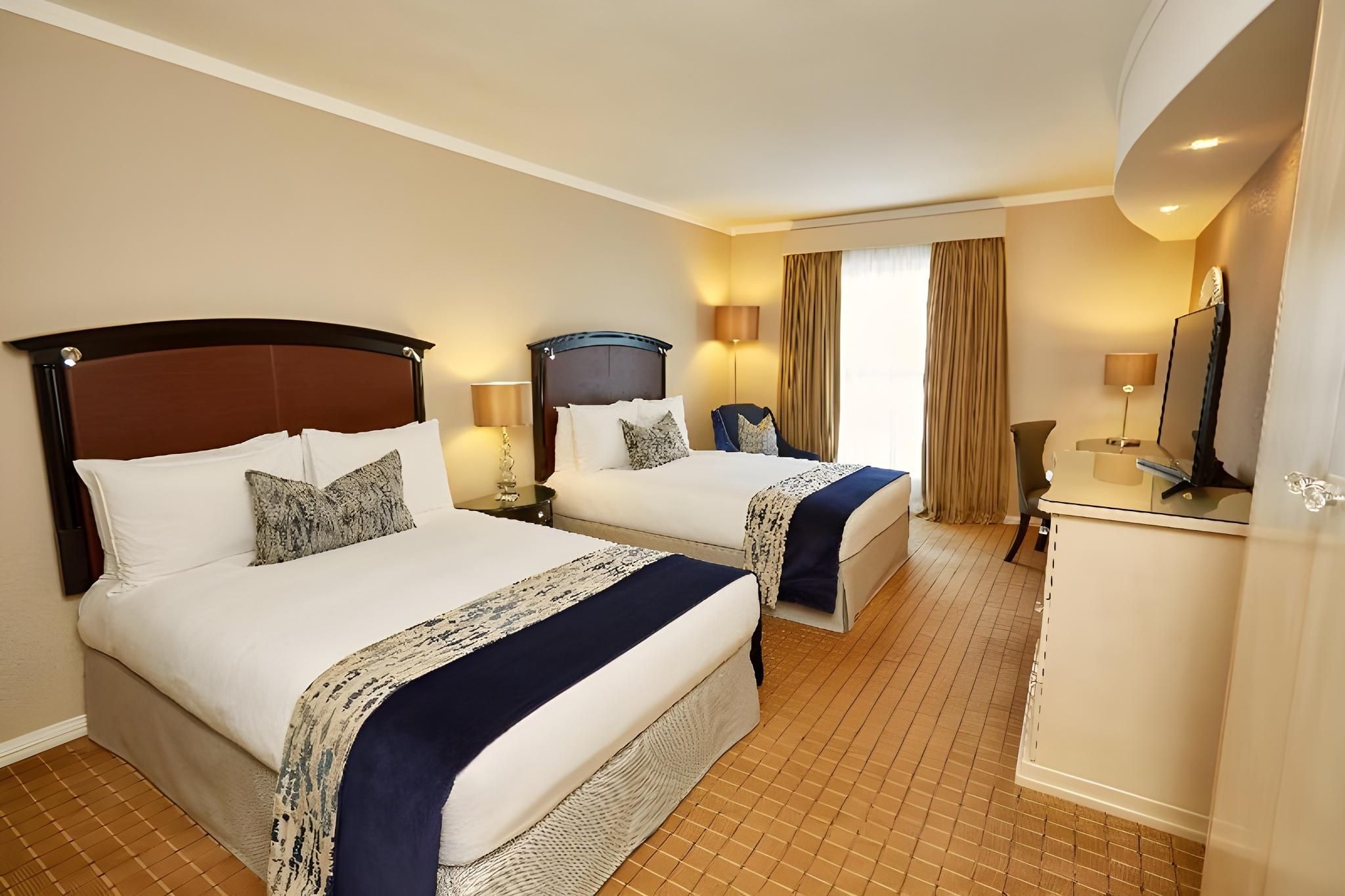 Southern Sun The Cullinan Standard Queen Room 5
