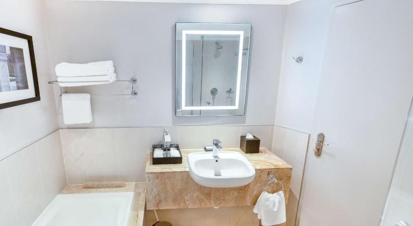 Southern Sun The Cullinan Standard Queen Room 7