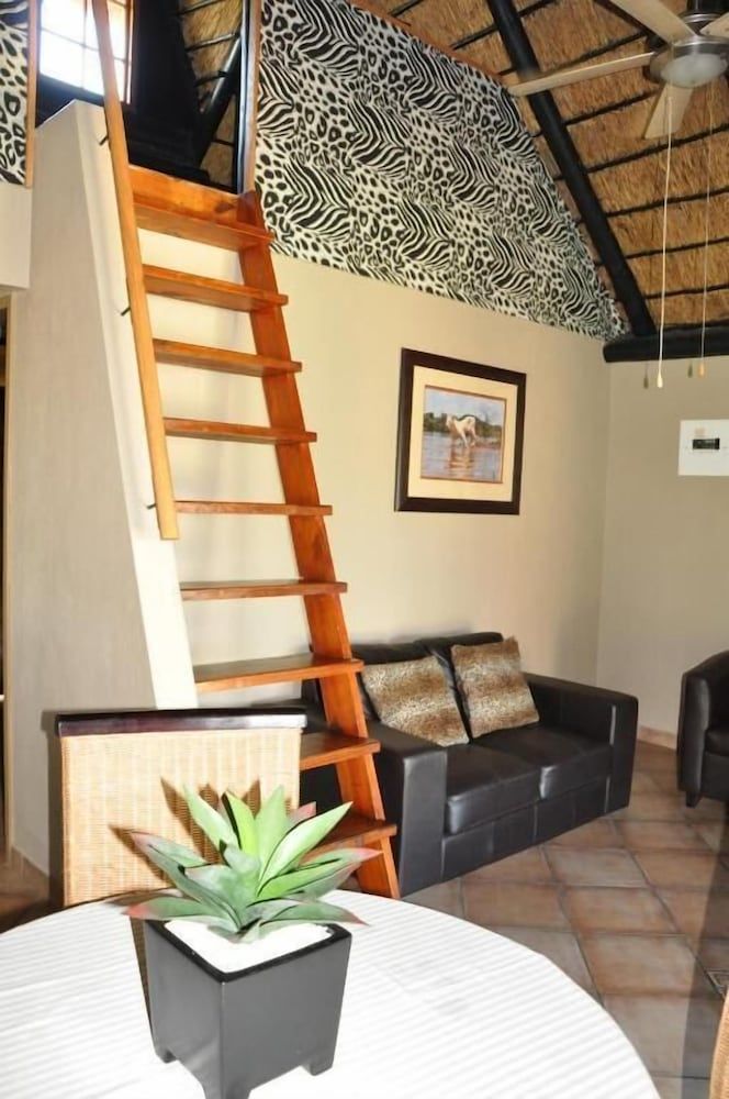 Ukutula Lodge & Game Reserve Family Chalet (Four Bed) 3