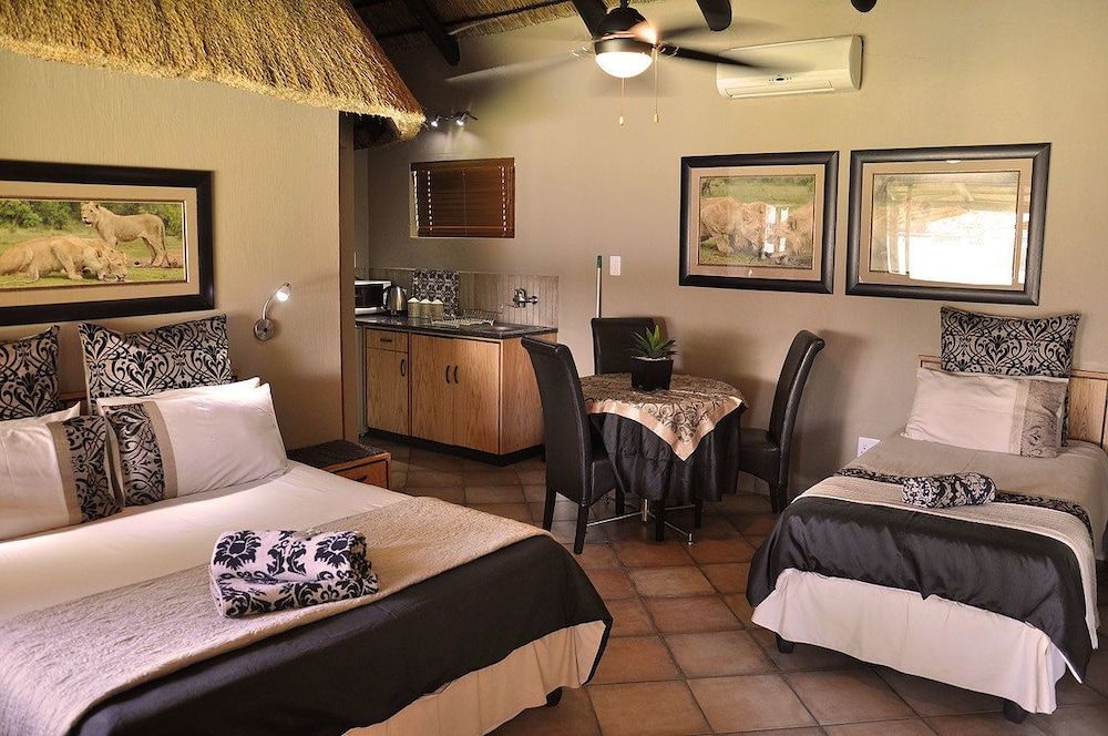 Ukutula Lodge & Game Reserve Chalet (Primo) 2