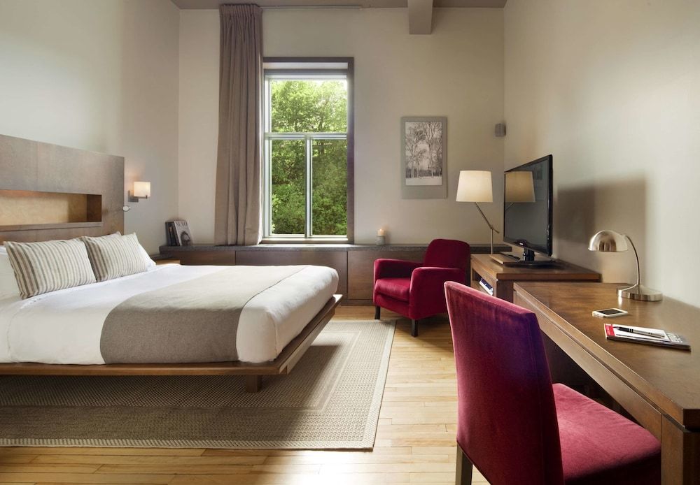 Hotel 71 by Preferred Hotels & Resorts Classic Room