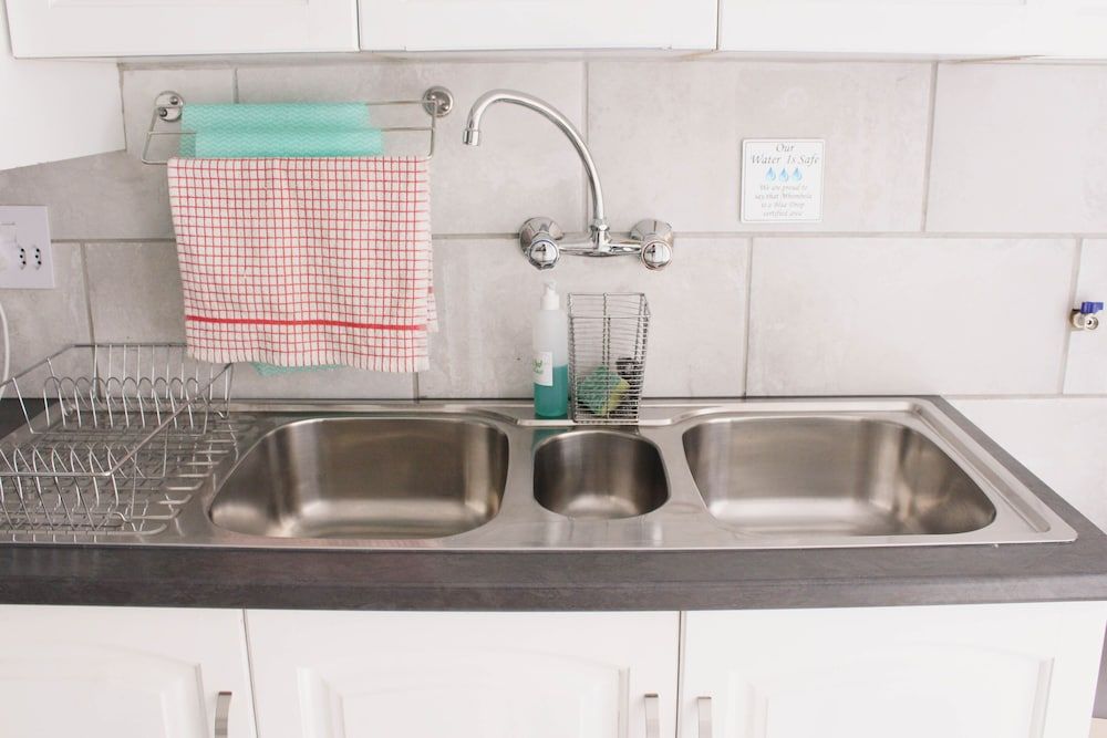 Vineyard on the Hill Guest House Self-Catering Family Room 5