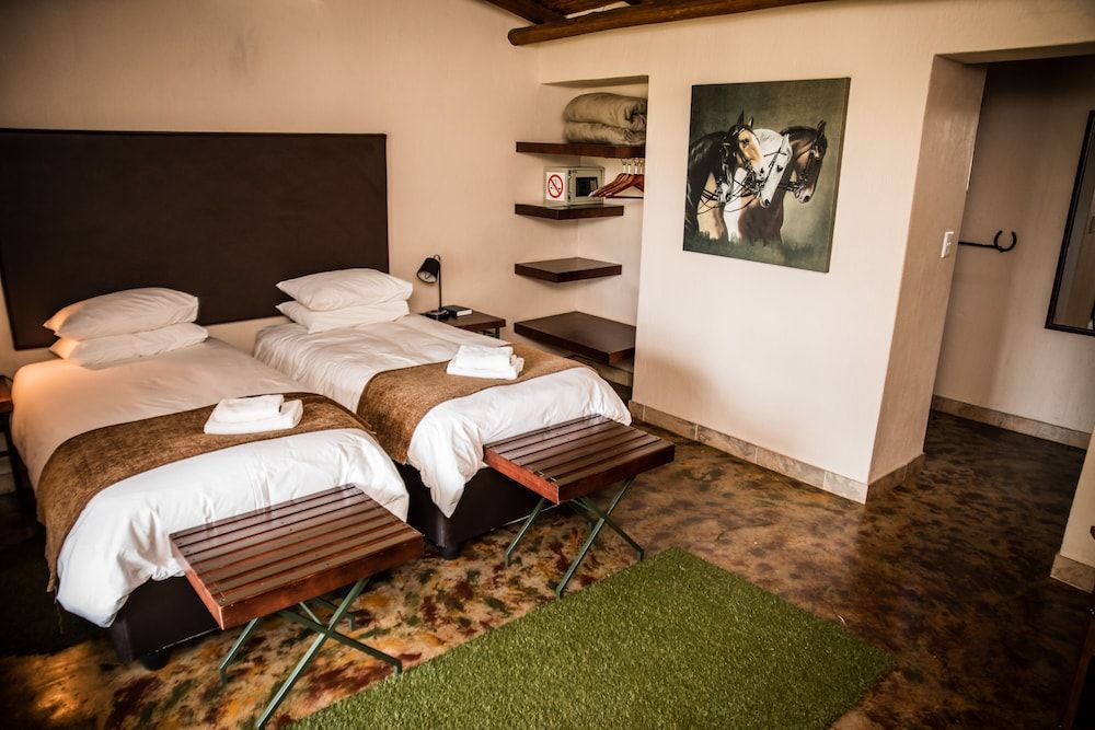 Bona Bona Game Lodge Stables 2