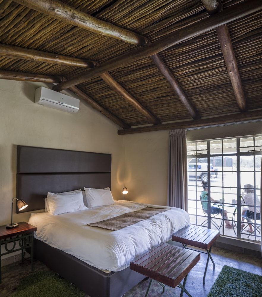 Bona Bona Game Lodge Stables