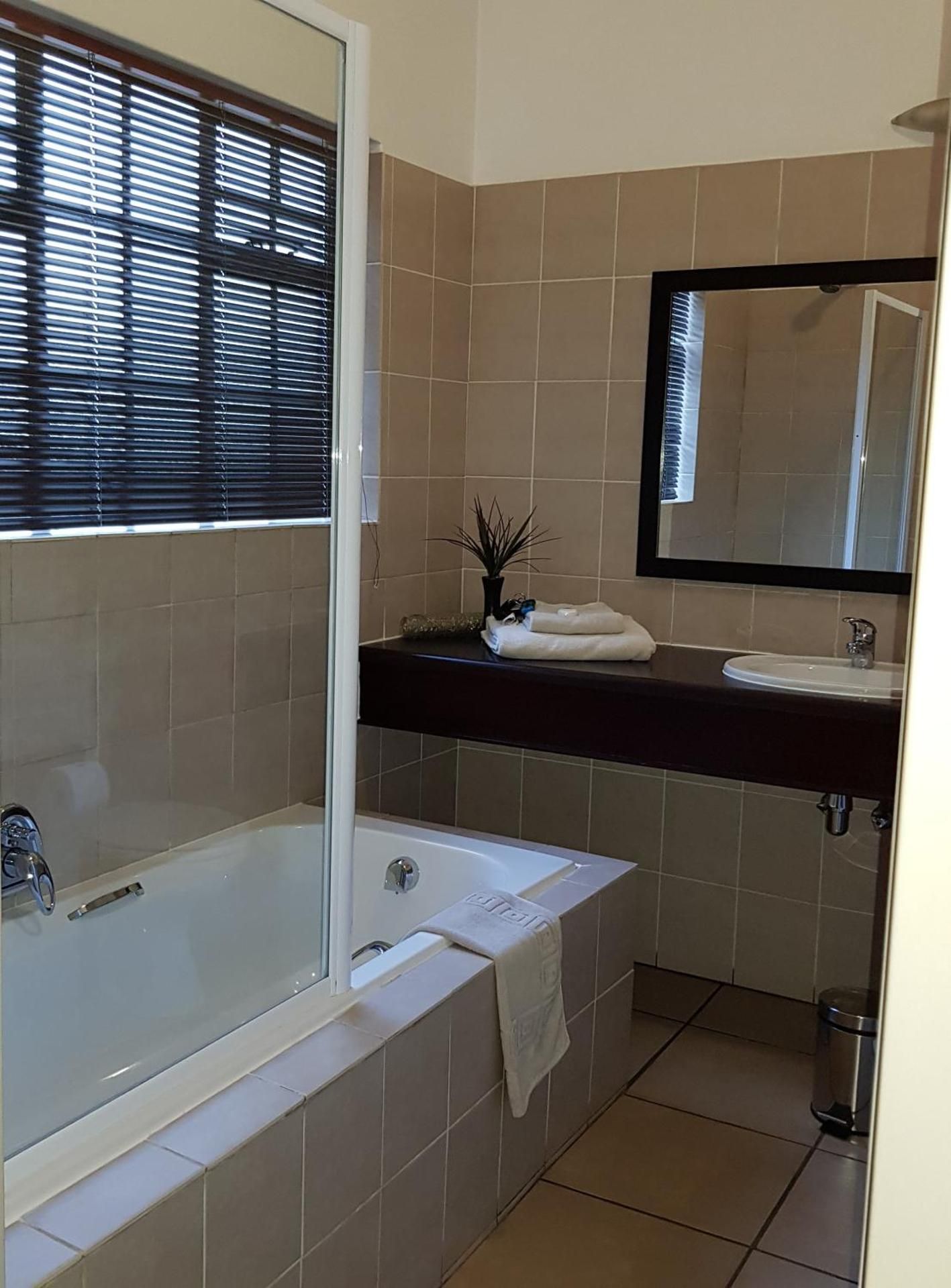 Falling Feather Inn Standard Double or Twin Room 2