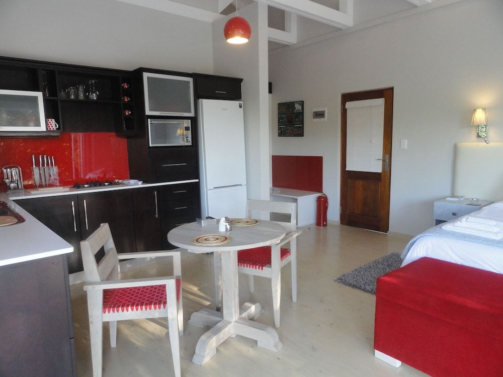 Bushwillow Collection Boutique Red Ivory Sleeps 2