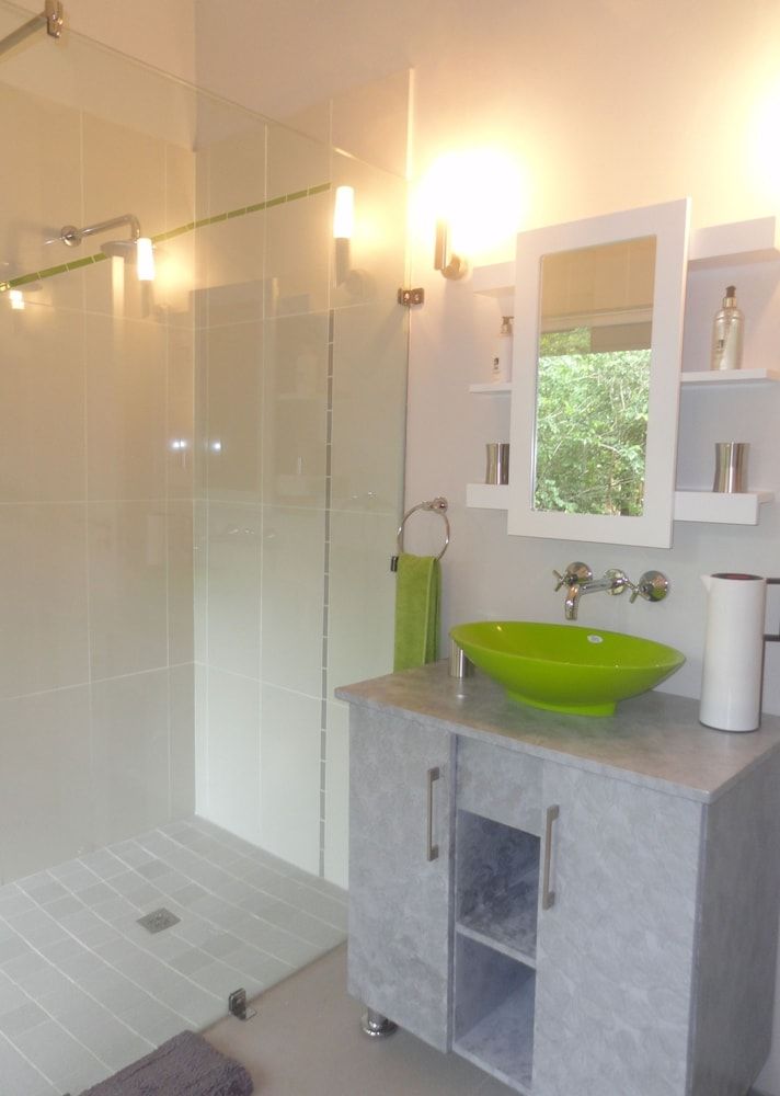 Bushwillow Collection Boutique Green Monkey Orange Sleeps 4 4