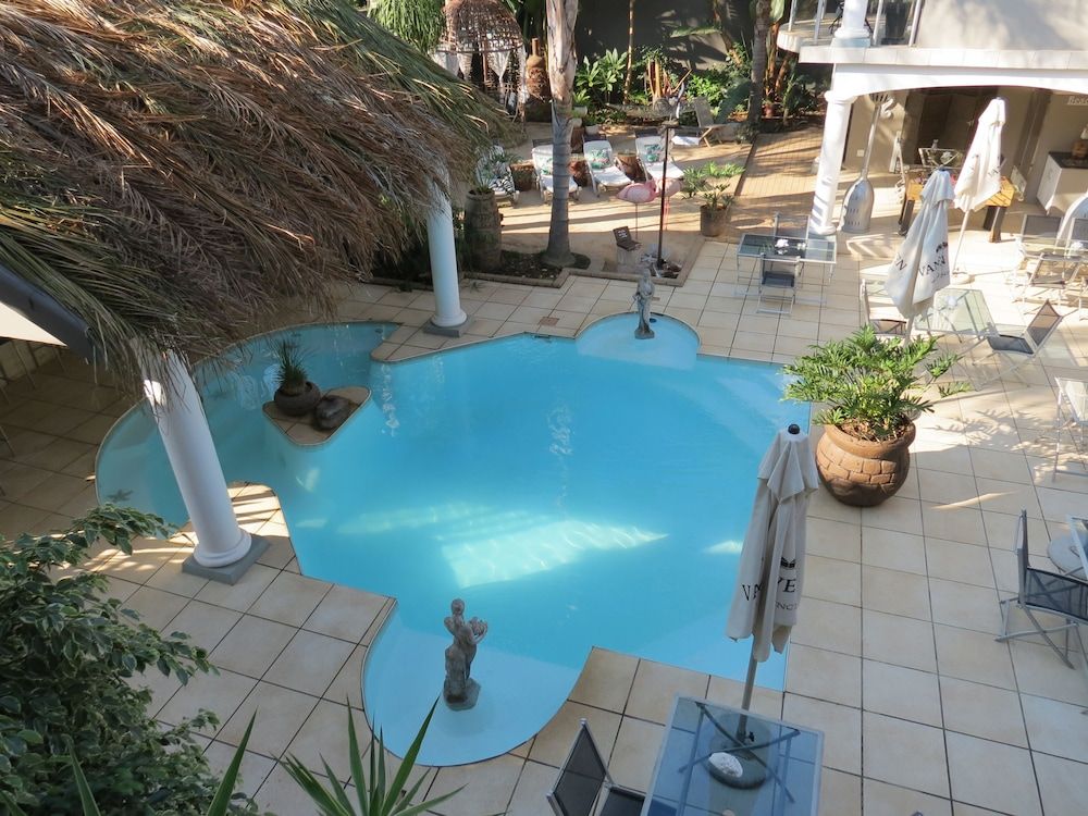 Cocomo Guesthouse, Spa and Conference Centre Honeymoon Suite, 1 Bedroom (Bahamas) 8
