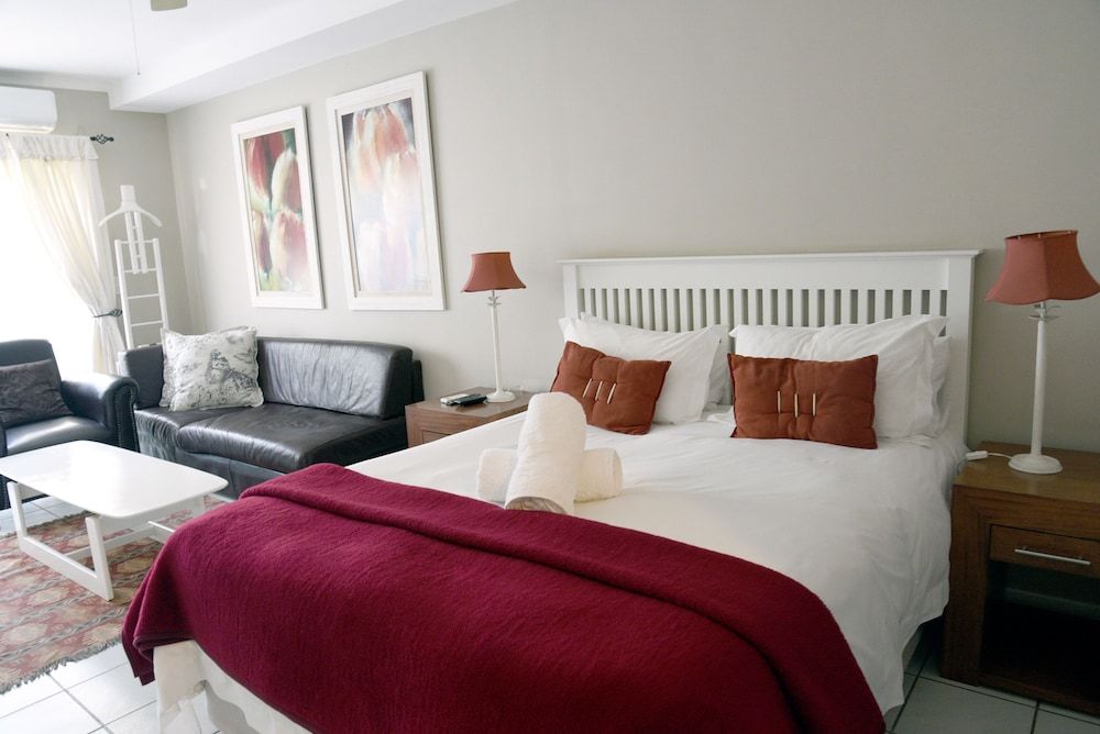 Sunset Decks Standard Double Room 2