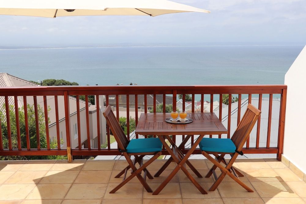 Aquamarine Guest House Superior Suite, Multiple Beds, Balcony, Ocean View 4