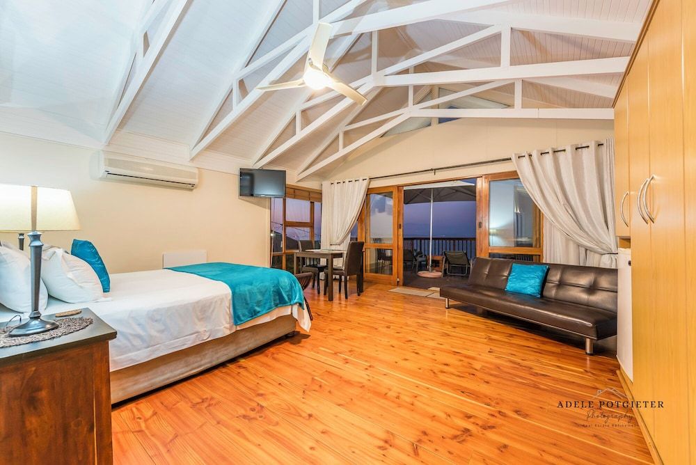 Aquamarine Guest House Honeymoon Suite, Sea View, Sea Facing 3