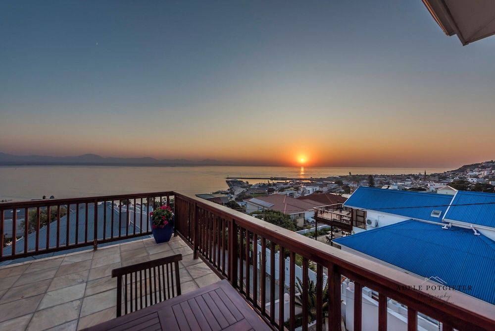 Aquamarine Guest House Superior Suite, Multiple Beds, Balcony, Ocean View 6