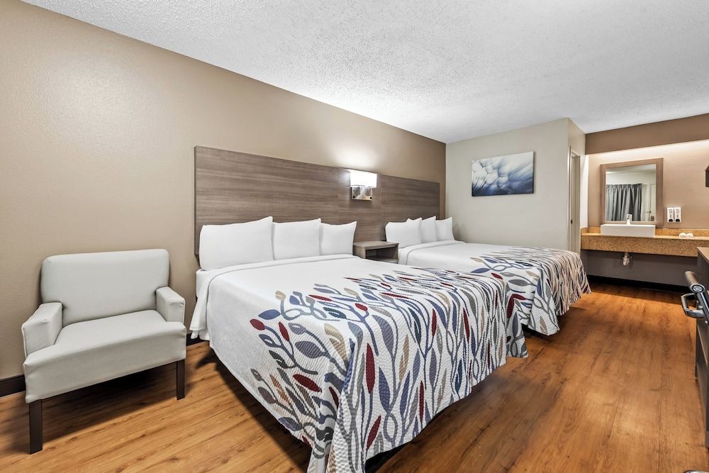 undefined Red Roof Inn Columbus West - Hilliard