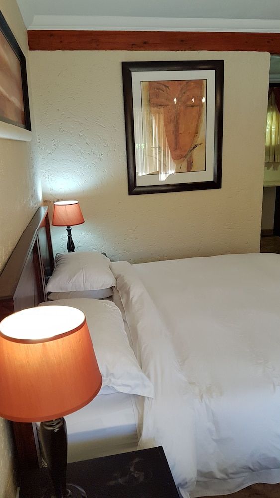 Jubilee Lodge Guest House Deluxe Room (Twin or King Room) 2