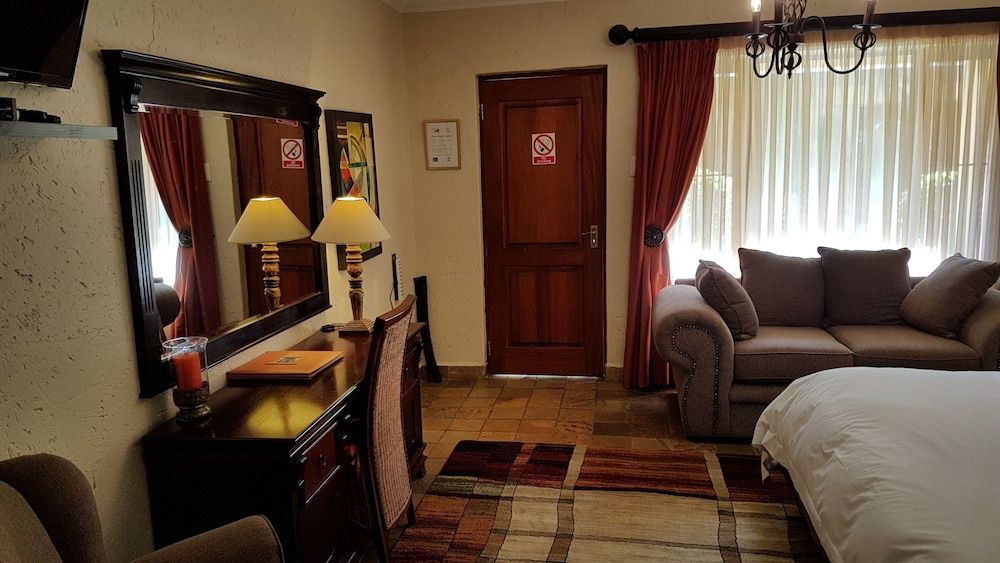 Jubilee Lodge Guest House Deluxe Room (Twin or King Room) 3