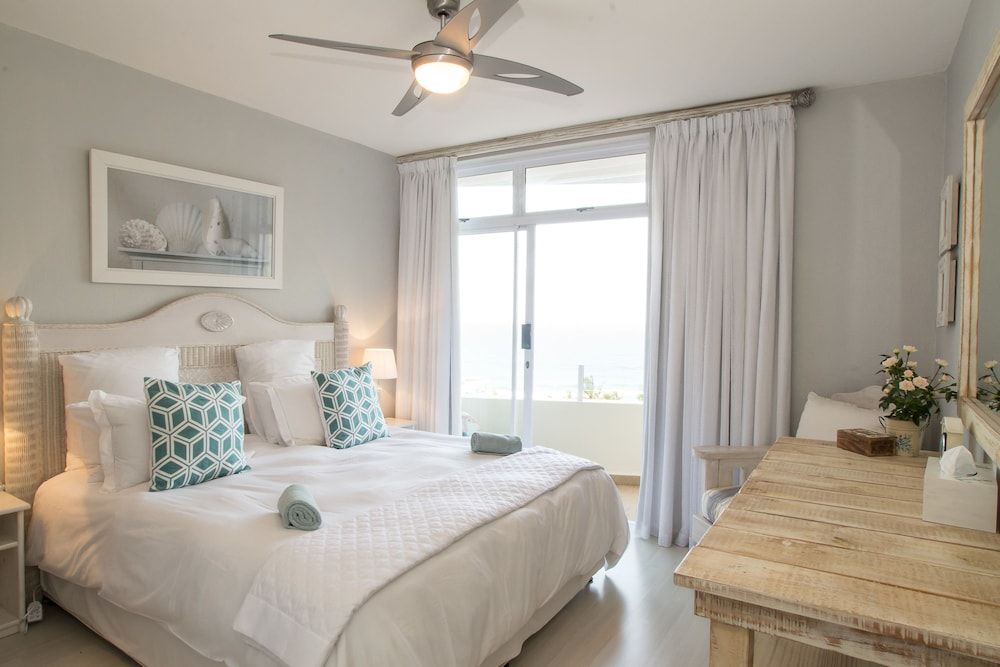 Luxury Apartment, 3 Bedrooms, Sea View, Sea Facing
