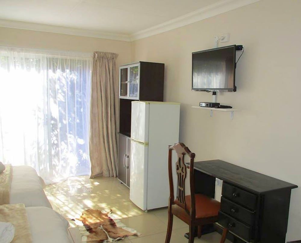 Ukarimu Guest House Topaz Room 3