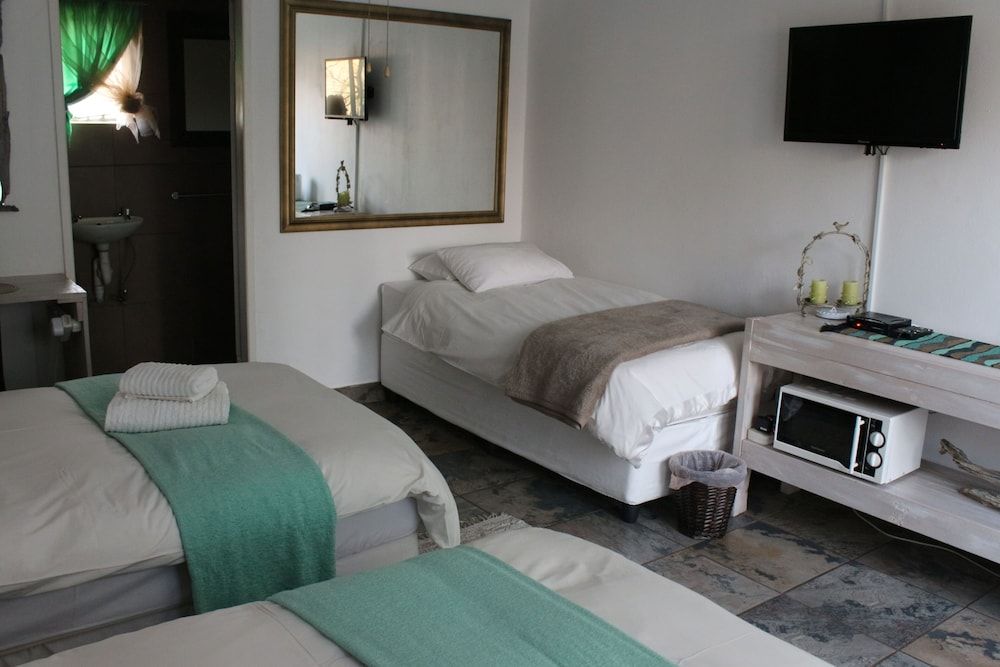 Ukarimu Guest House Peridot Room 3