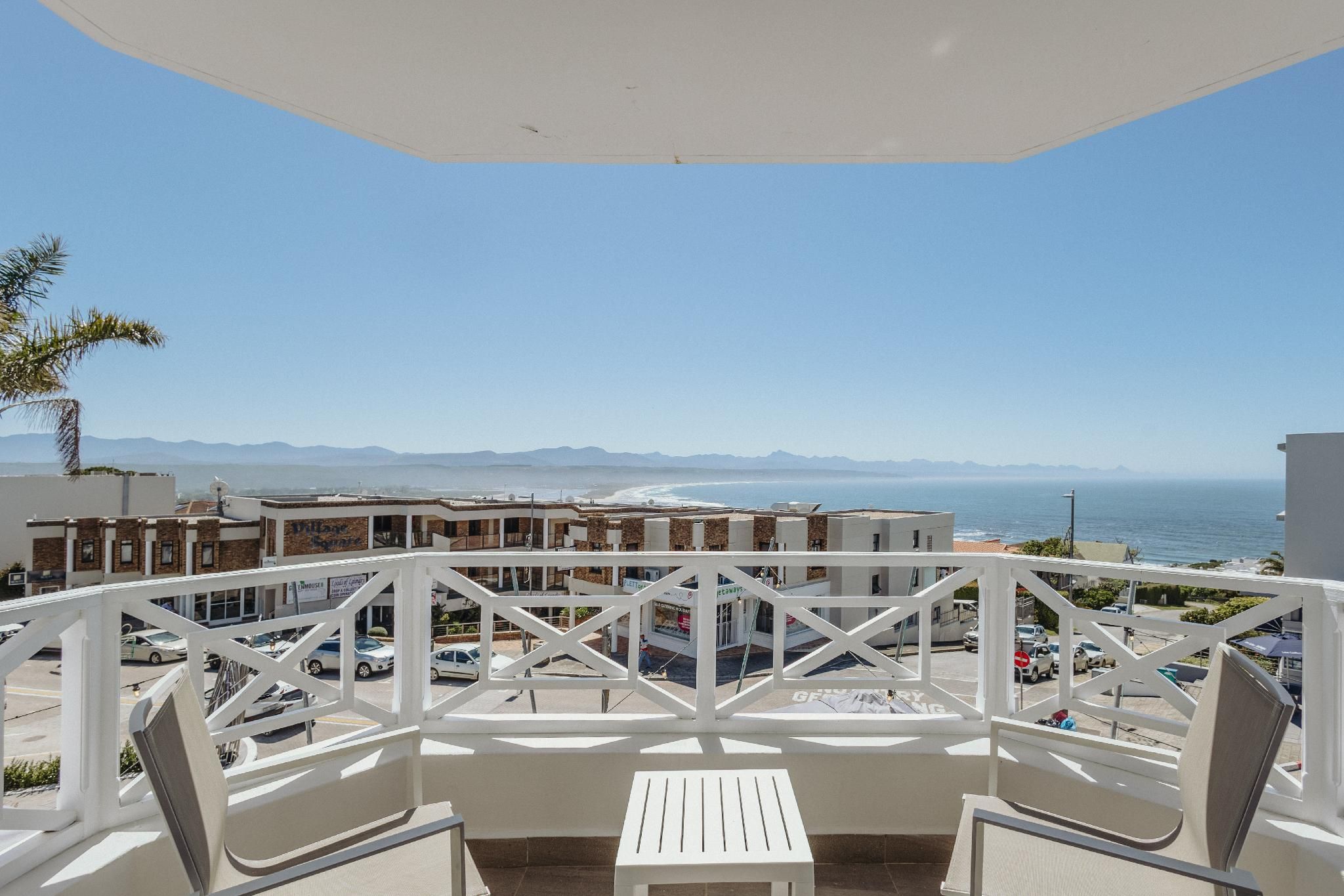 Luxury Honeymoon Suite