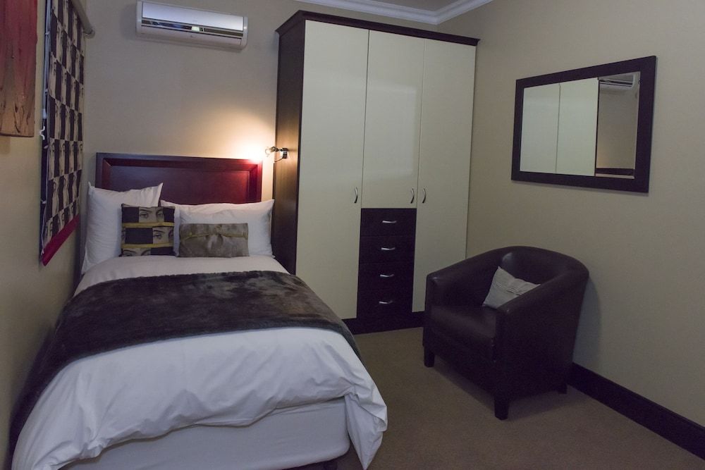 Three quarter room