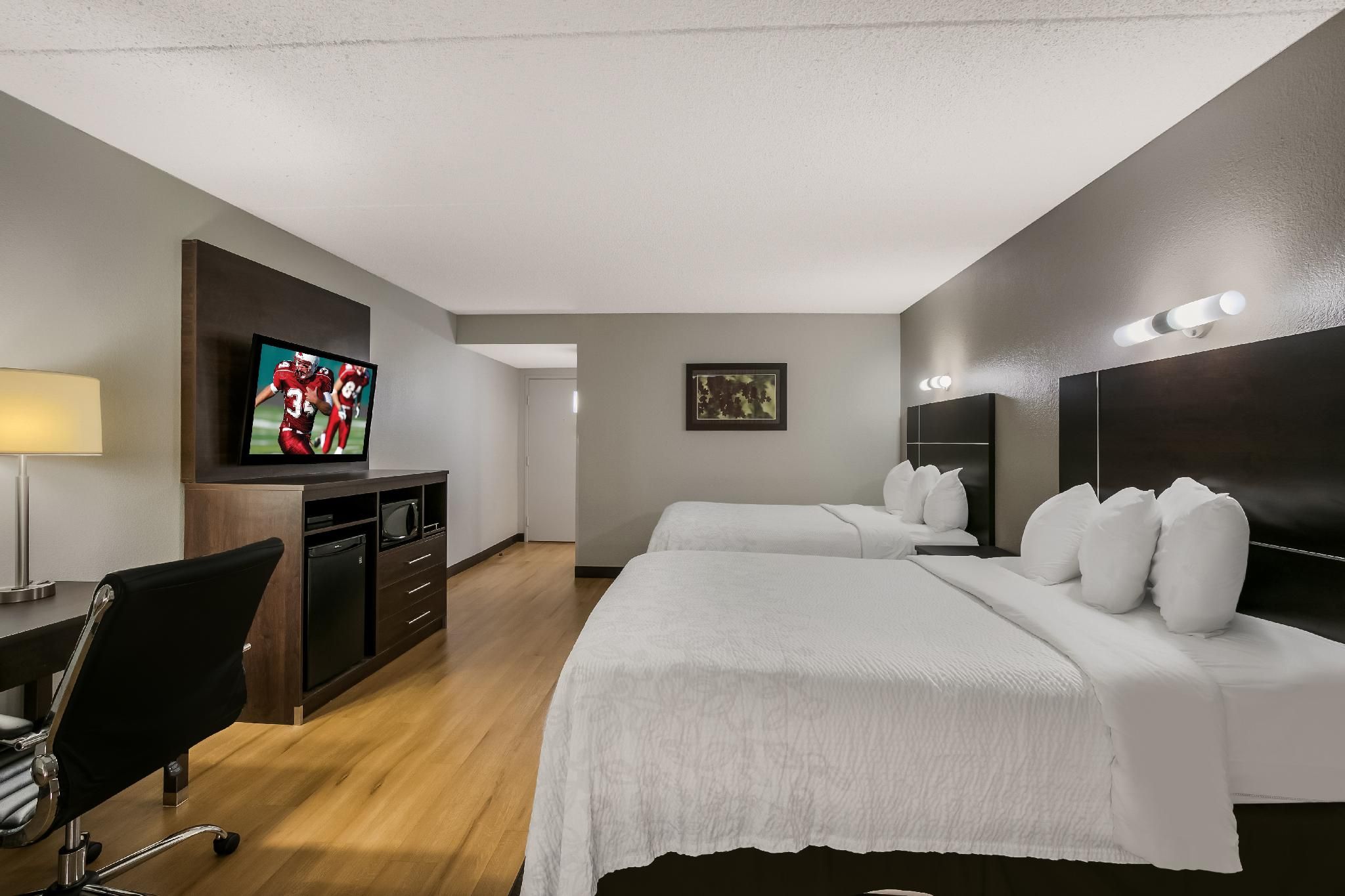 Deluxe Queen Room with Two Queen Beds - Non-Smoking