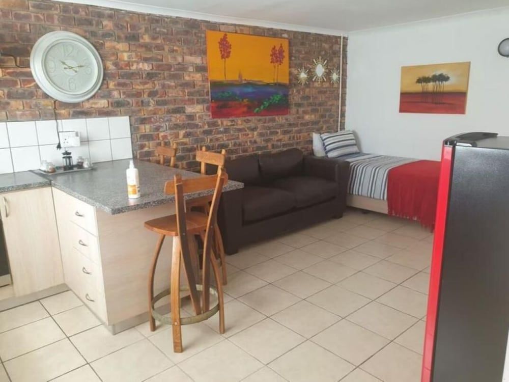 Clanwilliam Accommodation Basic Apartment 2