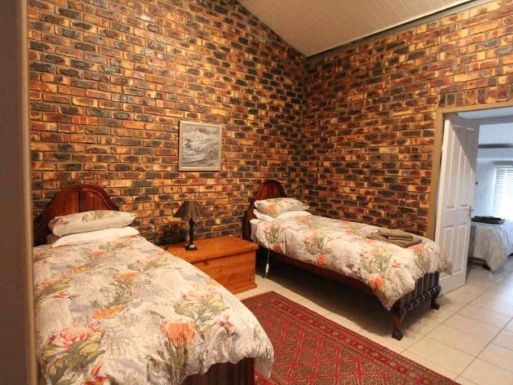 Clanwilliam Accommodation Economy Duplex, 2 Bedrooms 2
