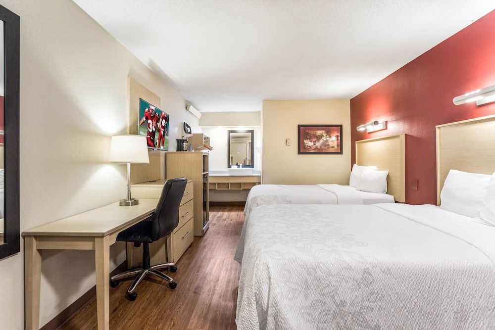 Red Roof Inn PLUS+ Nashville North - Goodlettsville Deluxe Room, 2 Double Beds (Smoke Free) 2