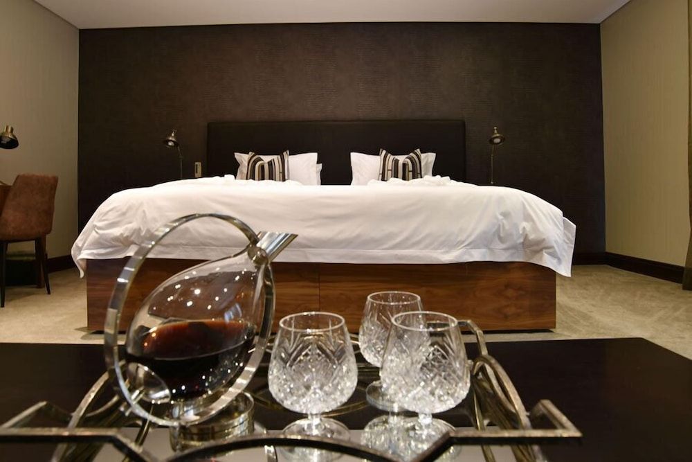 Luxury King Room